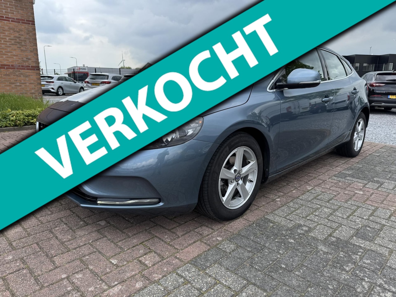 Volvo V40 - 1.6 D2 Momentum 1.6 D2 Momentum - AutoWereld.nl