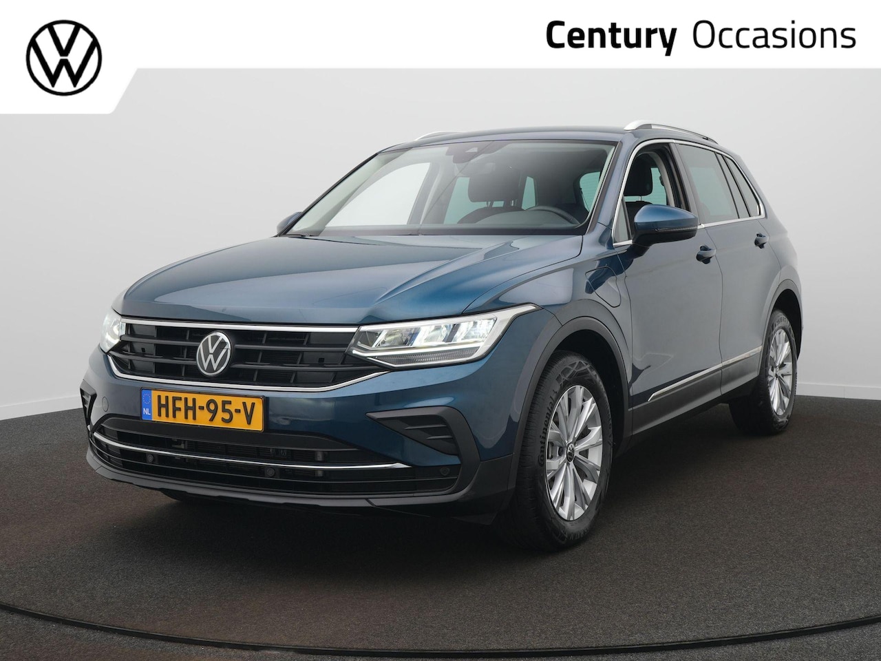 Volkswagen Tiguan - 1.4 TSI eHybrid Elegance | Virtual cockpit | Adaptive cruise | Navi | Parkeersensoren - AutoWereld.nl
