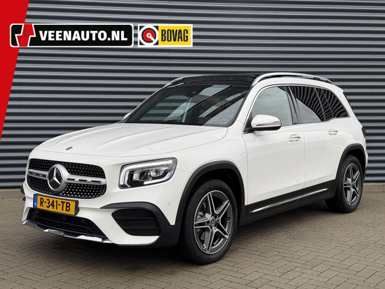 Mercedes-Benz GLB - 200 AMG LINE Pano/Trekhaak/Leder/standkachel - AutoWereld.nl