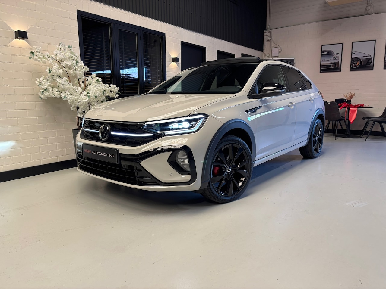 Volkswagen Taigo - 1.5 TSI R-Line Business |Pano|Cam|IQ-light|Ledbar| CarPlay | - AutoWereld.nl