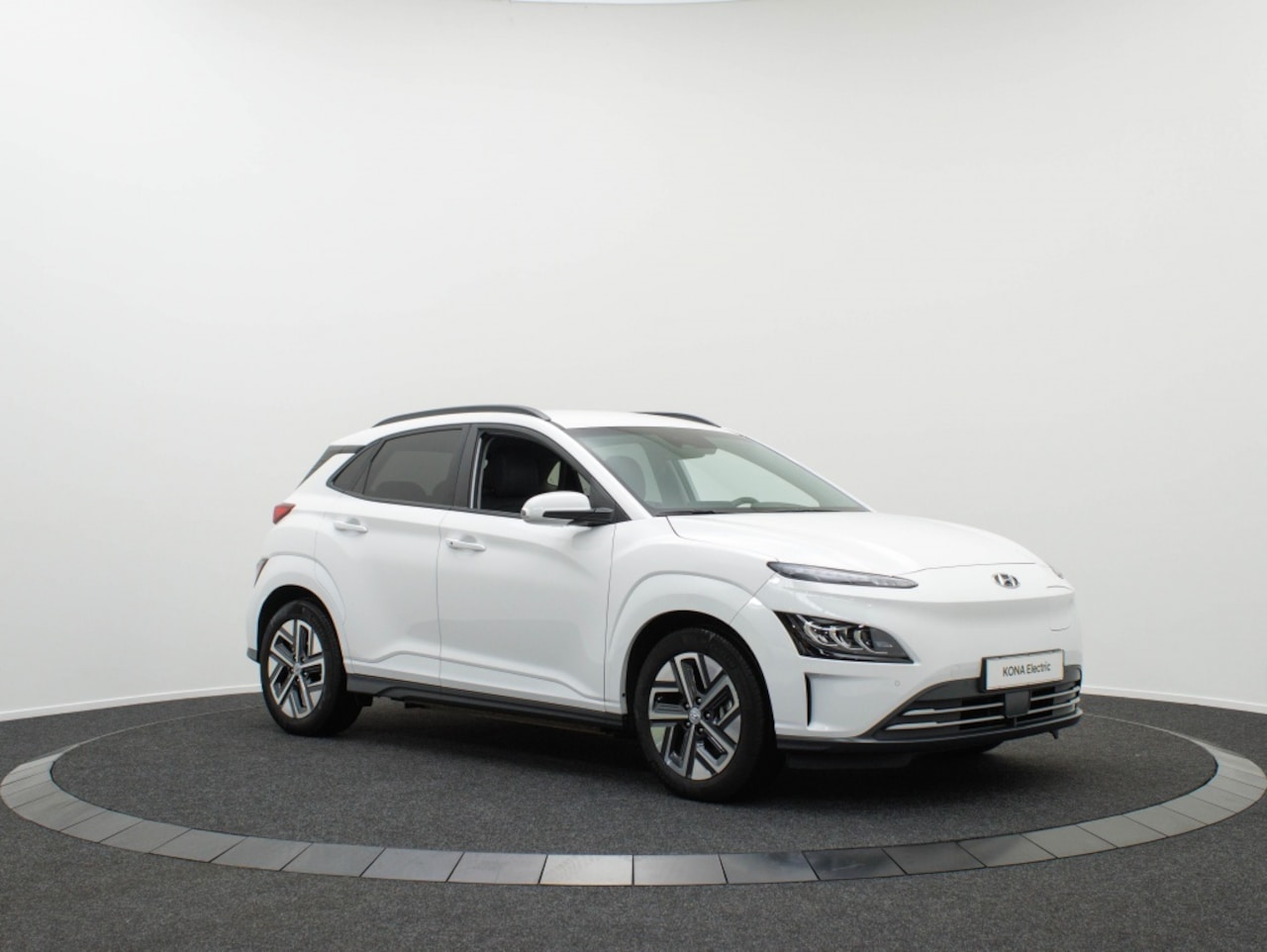 Hyundai Kona Electric - EV Premium 64 kWh | Private lease 609 pm - AutoWereld.nl