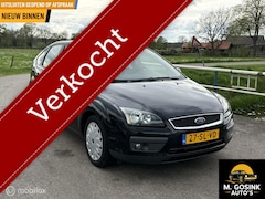 Ford Focus - 1.6-16V Futura Automaat Trekhaak Airco NAP