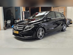 Mercedes-Benz B-klasse - 180 Business Solution AMG 18" LMV, NAVI, camera, Bluetooth