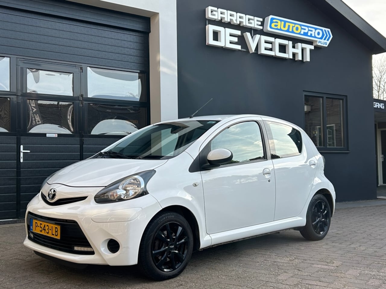 Toyota Aygo - 1.0 VVT-i Comfort 5drs AIRCO - AutoWereld.nl