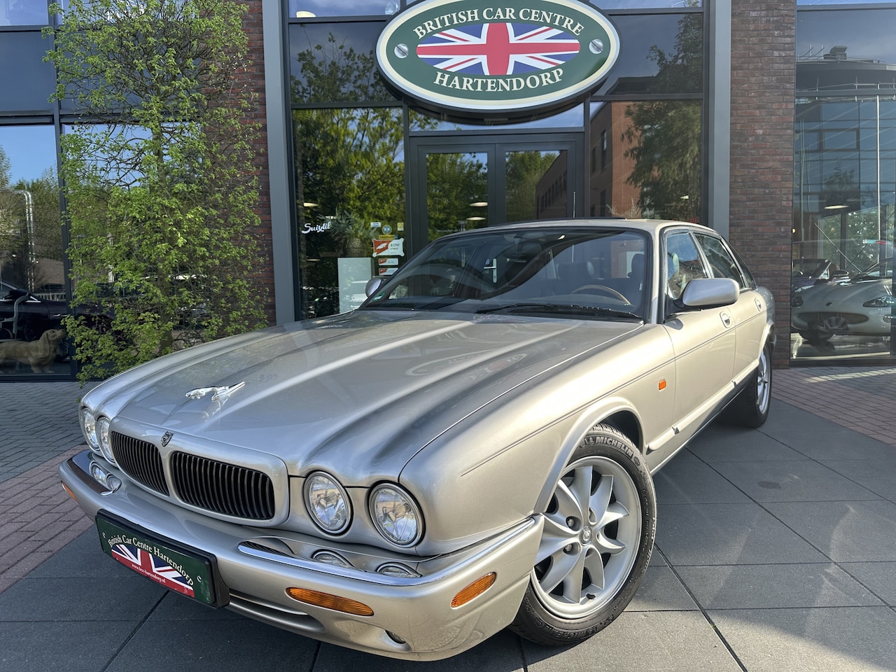 Jaguar XJ - 4.0 V8 Executive Sport - AutoWereld.nl