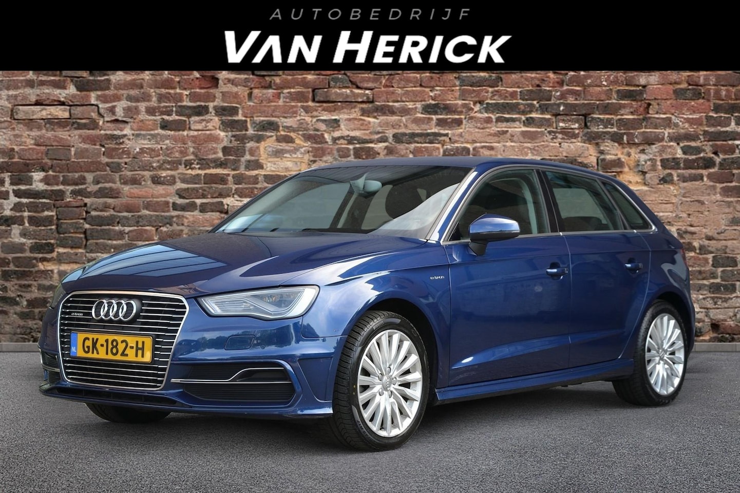 Audi A3 Sportback - 1.4 e-tron PHEV Attraction Pro Line plus Automaat | Led | Velours - AutoWereld.nl