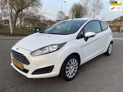 Ford Fiesta - 1.0 Style / airco / elek.ramen / deurvergrendeling / historie / nap