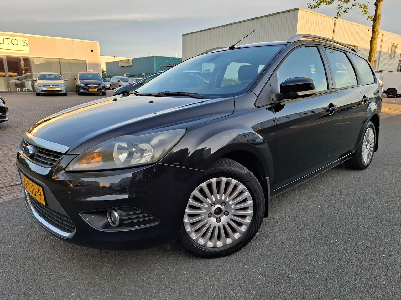 Ford Focus Wagon - 1.8 Limited CLIMA/CRUISE/NAVI! - AutoWereld.nl