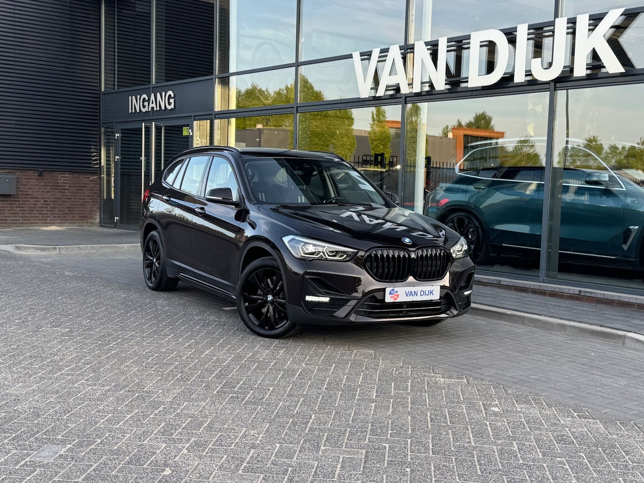 BMW X1 - xDrive25e Exe. Sport-Line Camera Led Navi. Sportstoelen 18" LM Velgen - AutoWereld.nl