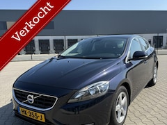Volvo V40 - 2.0 D2 Momentum | Airco | NW APK 03-04-2026