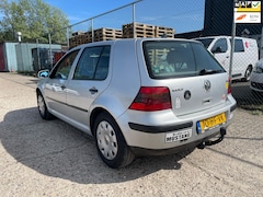 Volkswagen Golf - 2.0 Trendline 5-deurs