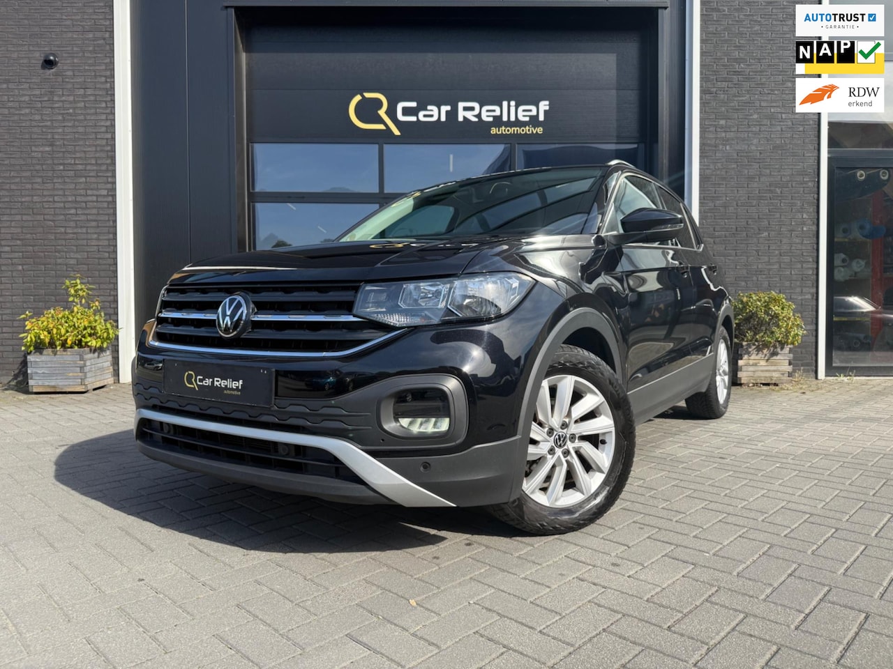 Volkswagen T-Cross - 1.0 TSI Life 1.0 TSI Life, Virtual Cockpit, Stoelverwarming, Parkeersensoren v/a, Climate Control - AutoWereld.nl