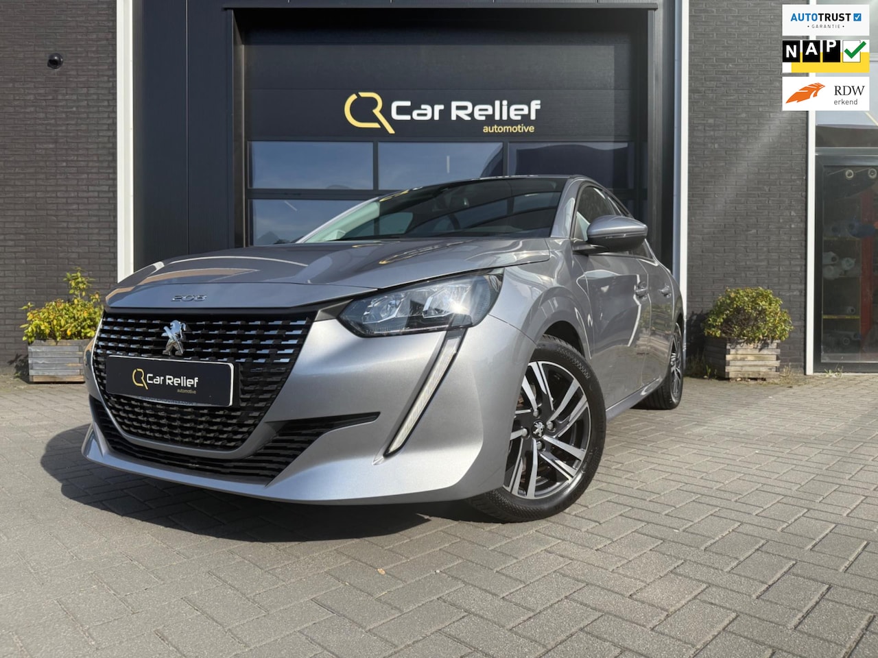 Peugeot 208 - 1.2 PureTech Allure 1.2 PureTech Allure, Parkeercamera, Virtual Cockpit, Cruise Control, Apple CarPlay - AutoWereld.nl