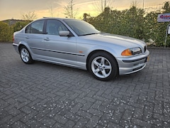 BMW 3-serie - 328i supernette youngtimer handgeschakeld