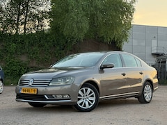 Volkswagen Passat - 1.8 TSI Comfortline/AUTOMAAT\NAVI