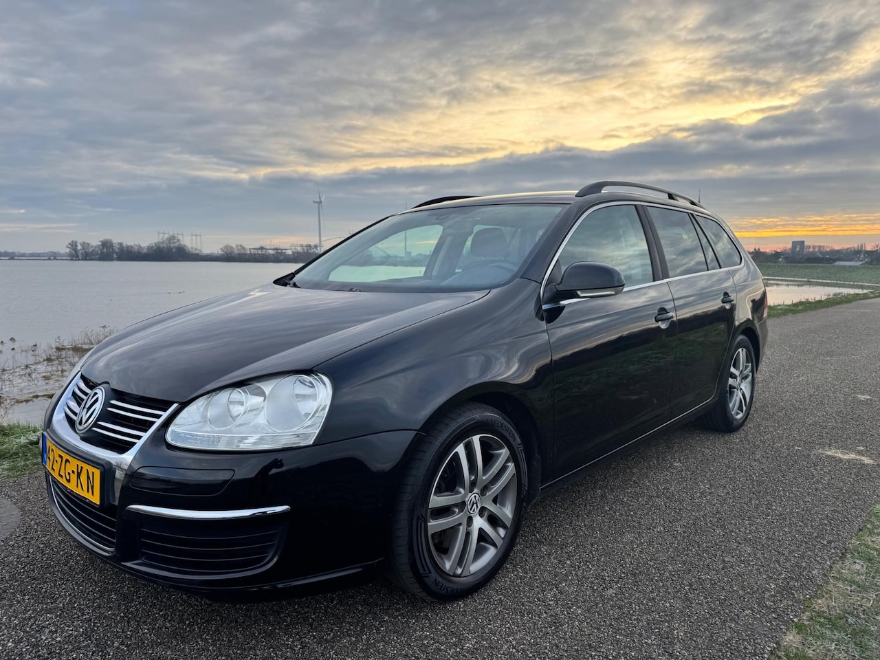 Volkswagen Golf Variant - 1.4 TSI Sportline Business Airco Cruise Trekhaak - AutoWereld.nl