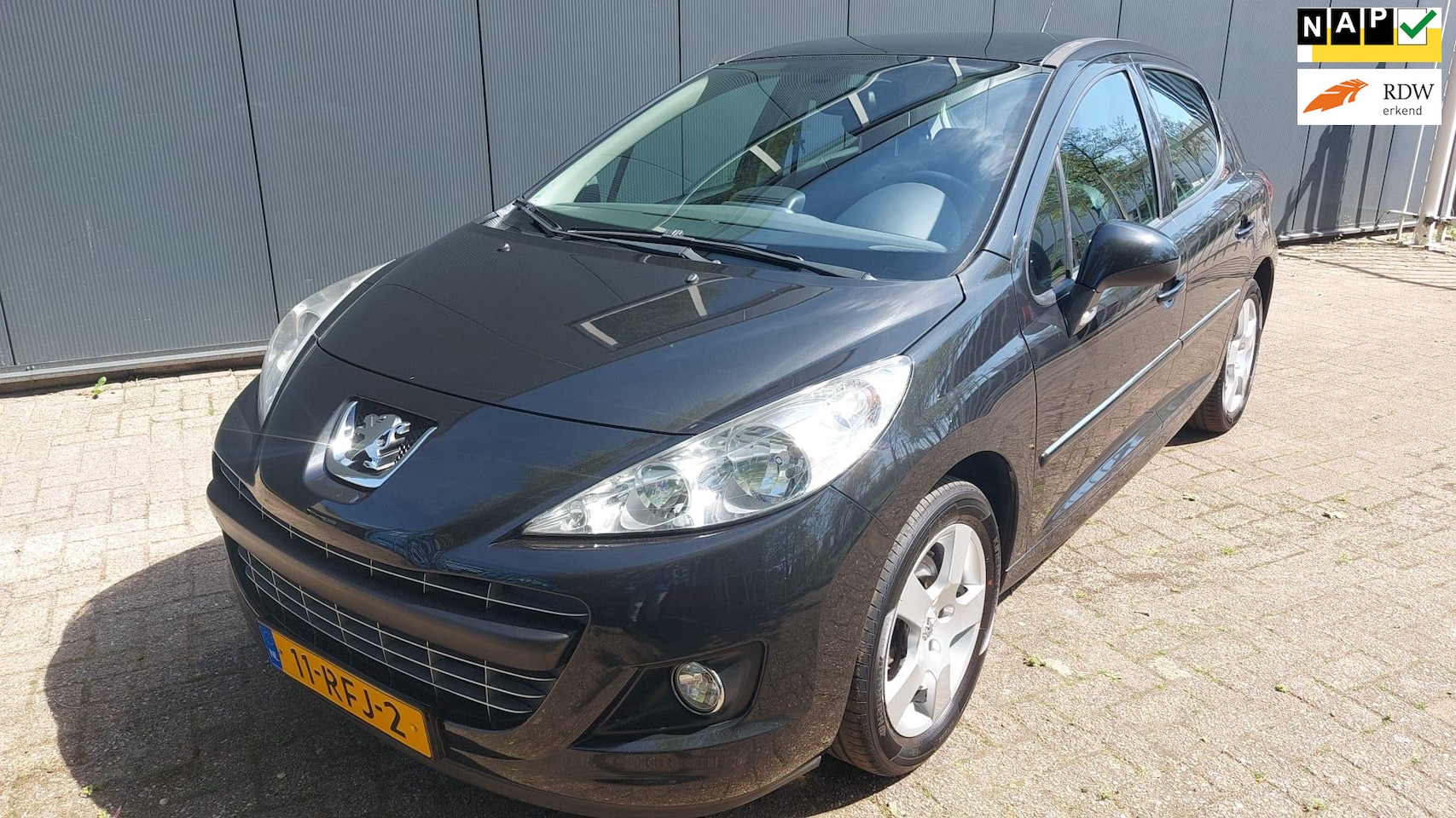 Peugeot 207 - 1.6 VTi Allure pano/elek spiegels/ 16inch - AutoWereld.nl