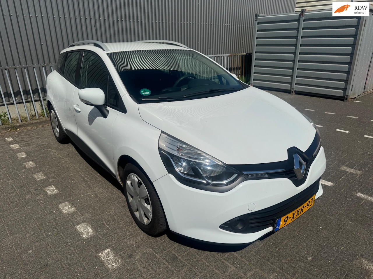 Renault Clio Estate - 0.9 TCe Expression Airco Navi - AutoWereld.nl