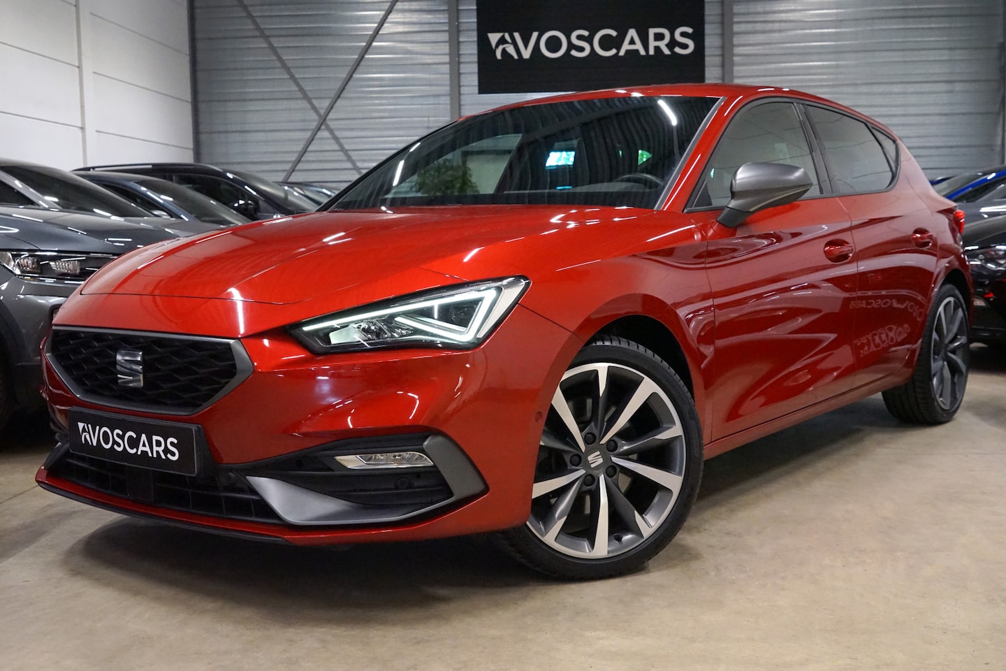 Seat Leon - 1.5 eTSI FR * LED - Sfeer - 18" - Camera - Keyless - Dodehoek - App - DCC * - AutoWereld.nl