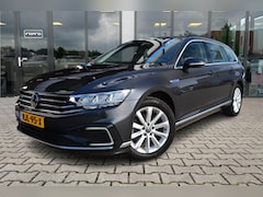 Volkswagen Passat Variant - 1.4 TSI PHEV GTE | Dealer Onderhouden | Pano | Trekhaak |