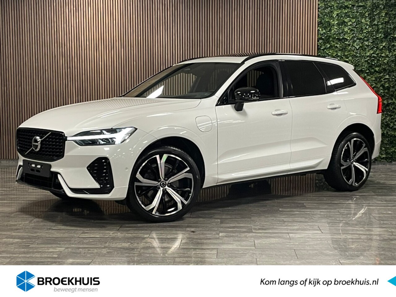 Volvo XC60 - T6 AWD Recharge R-Design | MY22 | Trekhaak | Head-Up Display | 360° Camera | Harman Kardon - AutoWereld.nl