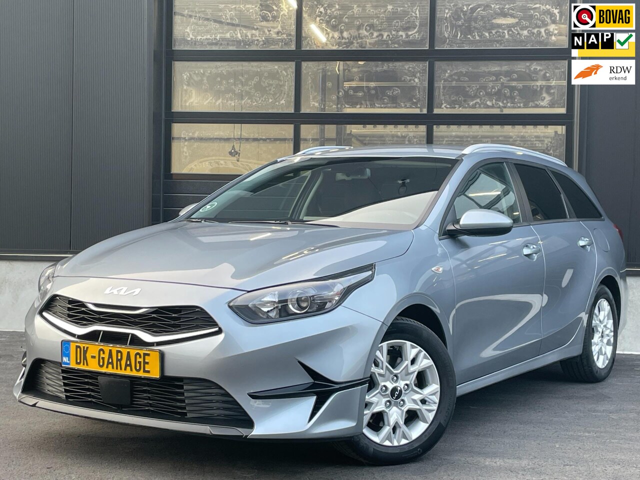 Kia Cee'd Sportswagon - Ceed 1.0 T-GDi DynamicLine|CARPLAY|STOEL-STUURVERWARMING|CAMERA|CLIMA|CRUISE|LANE-ASSIST - AutoWereld.nl