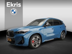 BMW X1 - xDrive23i | M-Sportpakket | LED | HUD | Schuifdak | Trekhaak | Active cruise | DAB | Alu 1