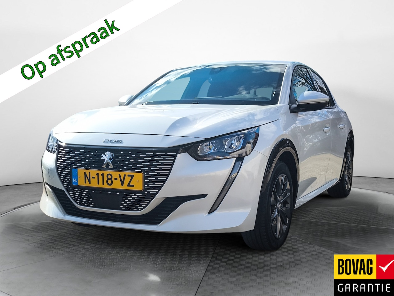 Peugeot e-208 - EV Allure Pack 50 kWh (136 PK) 2e-Eig. & Dealer-Onderh. BOVAG-Garantie, NL-Auto. Navigatie - AutoWereld.nl