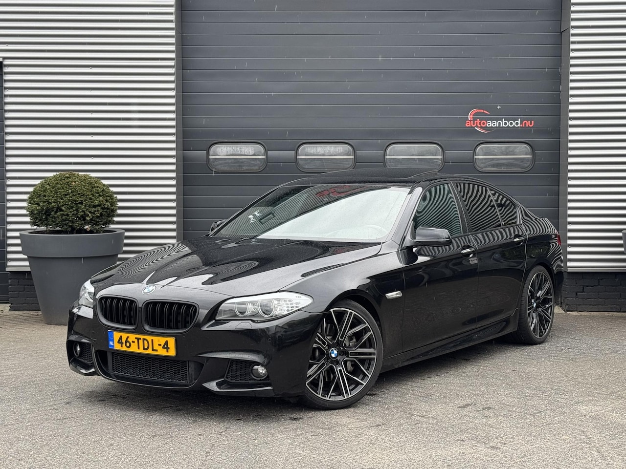 BMW 5-serie - 530i High Executive | Panoramadak | Head-Up Display | Camera | Elektrische Achterklep | El - AutoWereld.nl