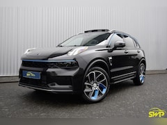 Lynk & Co 01 - 1.5 | Zwart | Pano | 360 | Navi