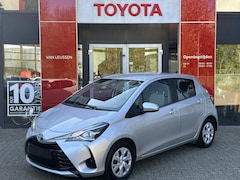Toyota Yaris - 1.5 Hybrid ACHTERUITRIJCAMERA BLUETOOTH CLIMA CONTROL STOELVERWARM VOOR
