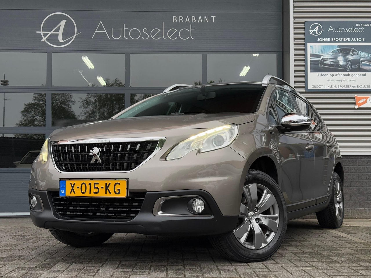 Peugeot 2008 - 1.2 PureTech Active Clima Cruise Navi - AutoWereld.nl