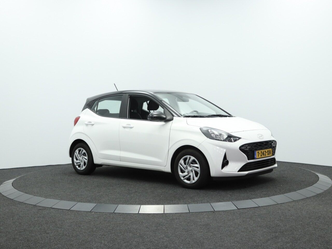 Hyundai i10 - 1.0 Comfort Smart | Navigatie | Camera | Airco - AutoWereld.nl