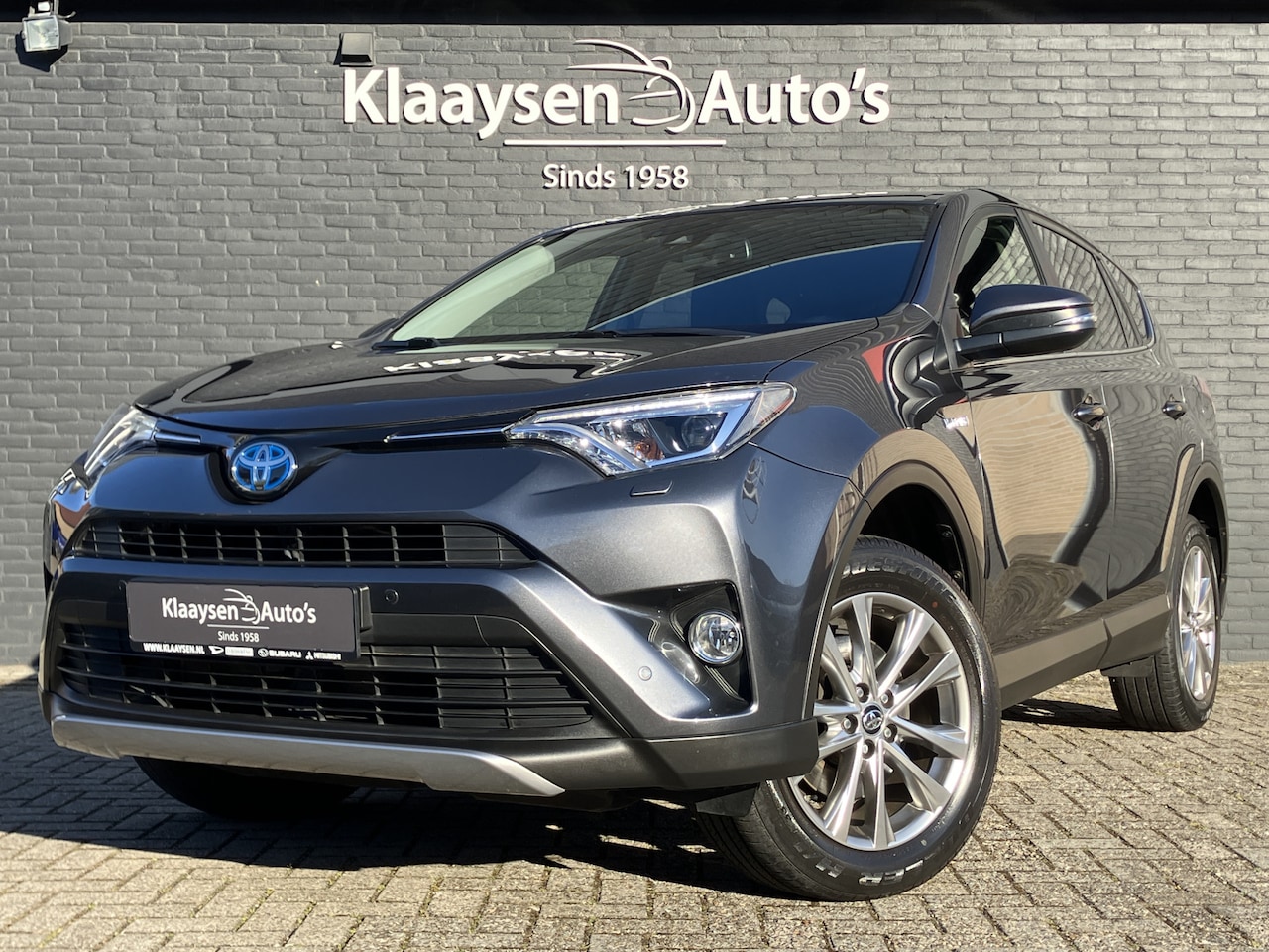 Toyota RAV4 - 2.5 Hybrid Team D AUT. | 1e eigenaar | dealer onderhouden | navigatie | trekhaak | parkeer - AutoWereld.nl