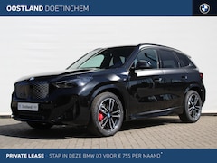 BMW iX1 - eDrive20 M Sport / Panoramadak / Trekhaak / Sportstoelen / Adaptieve LED / M Adaptief onde