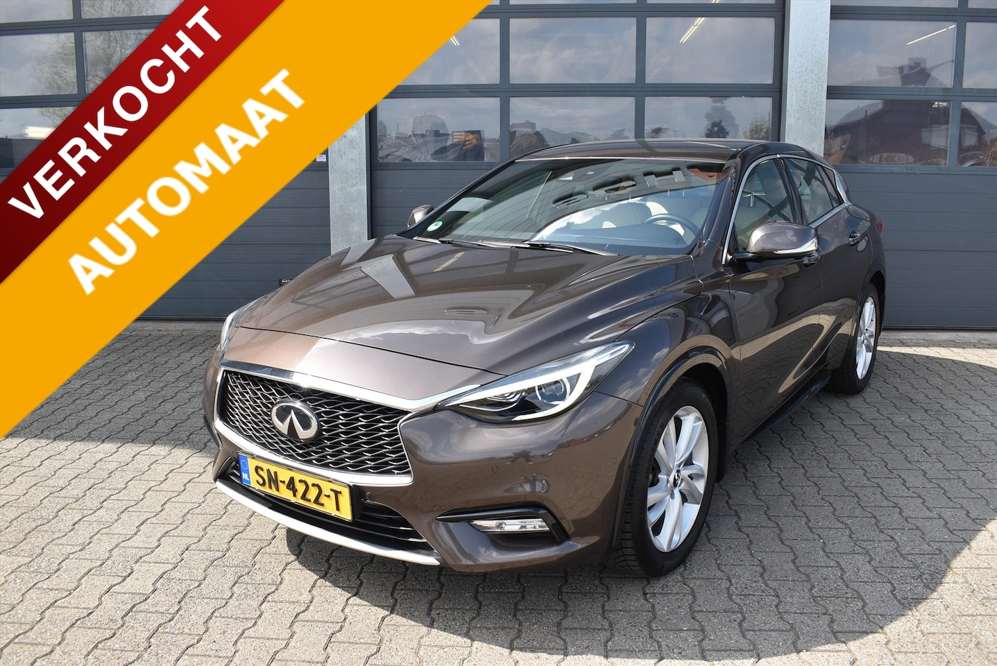 Infiniti Q30 - 1.6T 156pk DCT Premium Tech - AutoWereld.nl