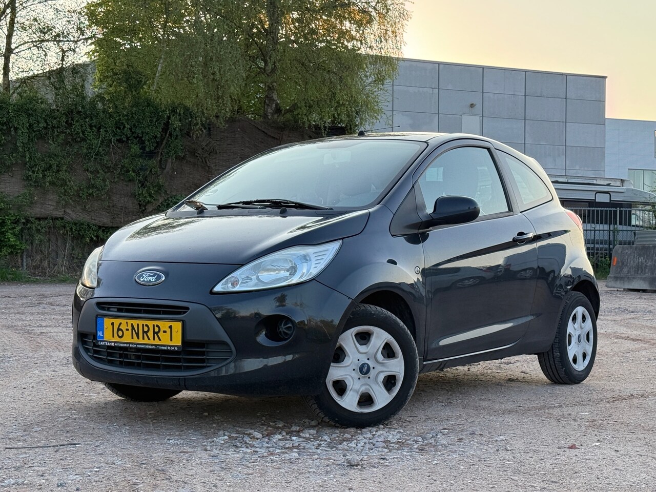 Ford Ka - 1.2 Cool&Sound/ ZUINIG - AutoWereld.nl