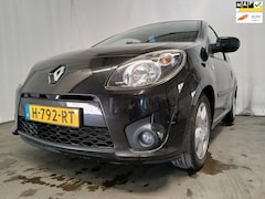 Renault Twingo - 1.2-16V Night & Day SCHADEAUTO