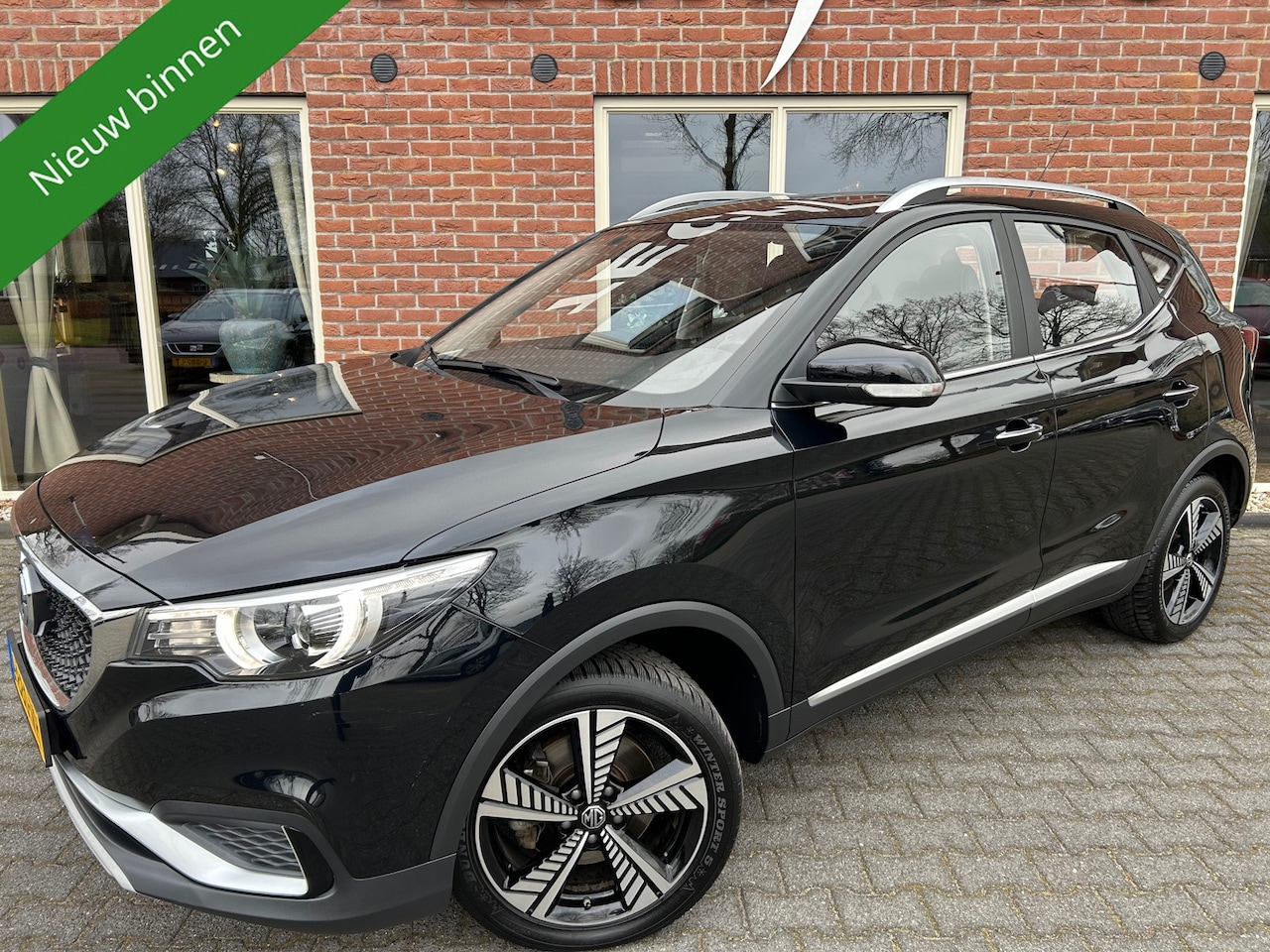 MG ZS - EV Luxury 45 kWh PANODAK / LEER / STOELVERW. / CAMERA / CARPLAY / ANDROID / LED - AutoWereld.nl