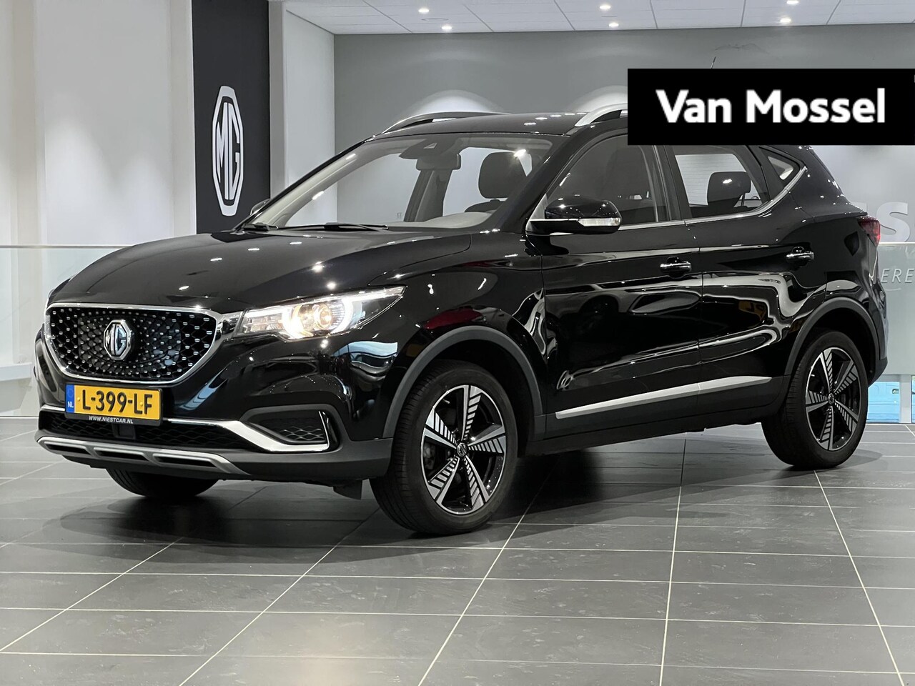 MG ZS - EV Luxury 45 kWh | 1e-Eigenaar | Leder | Navi | Panoramadak | Apple CarPlay | Camera | - AutoWereld.nl
