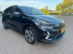 Kia e-Niro - EXECUTIVELINE 64KWH 3FASE/ACARPLAY/CAM/FABRIEKSGARANTIE