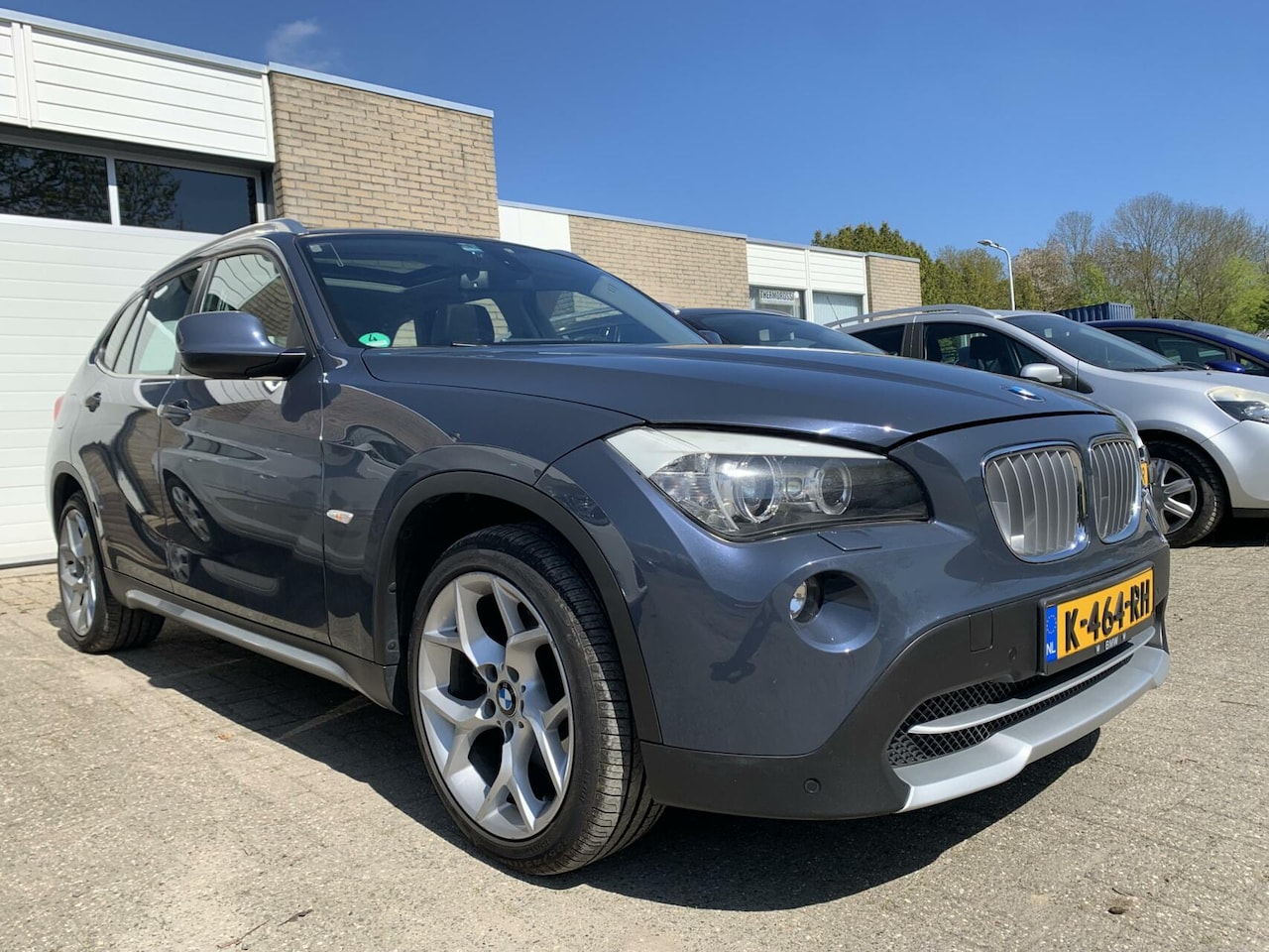 BMW X1 - xDrive23d Executive M-Pakket 250PK CarPlay Panodak Trekhaak Cruise Control Airco Elektrisc - AutoWereld.nl