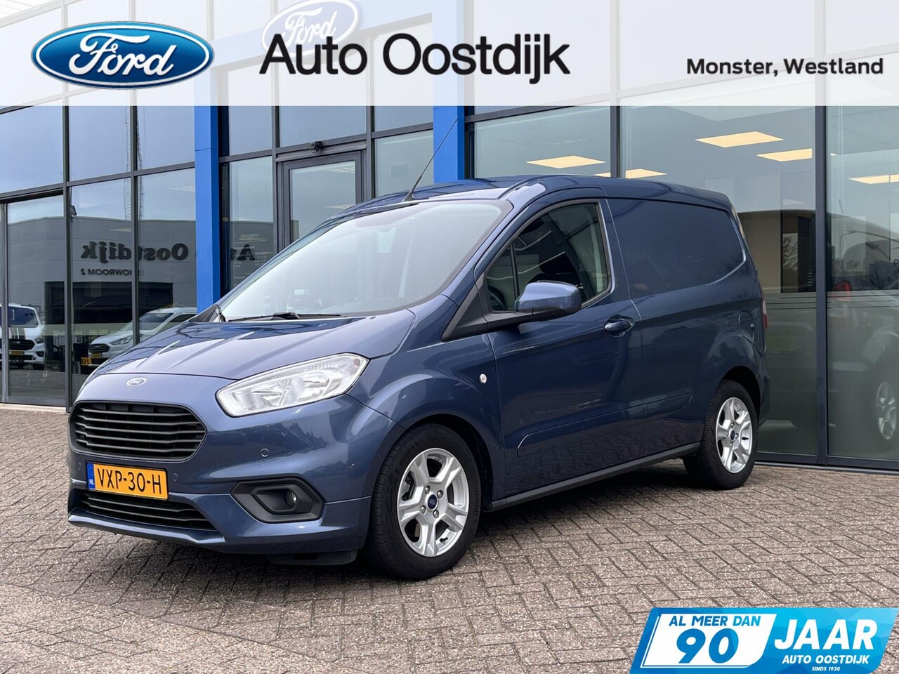 Ford Transit Courier - 1.5 TDCI Limited Camera Climate Navi Cruise Stoelverwarming Voorruitverwarming 16" Lichtme - AutoWereld.nl