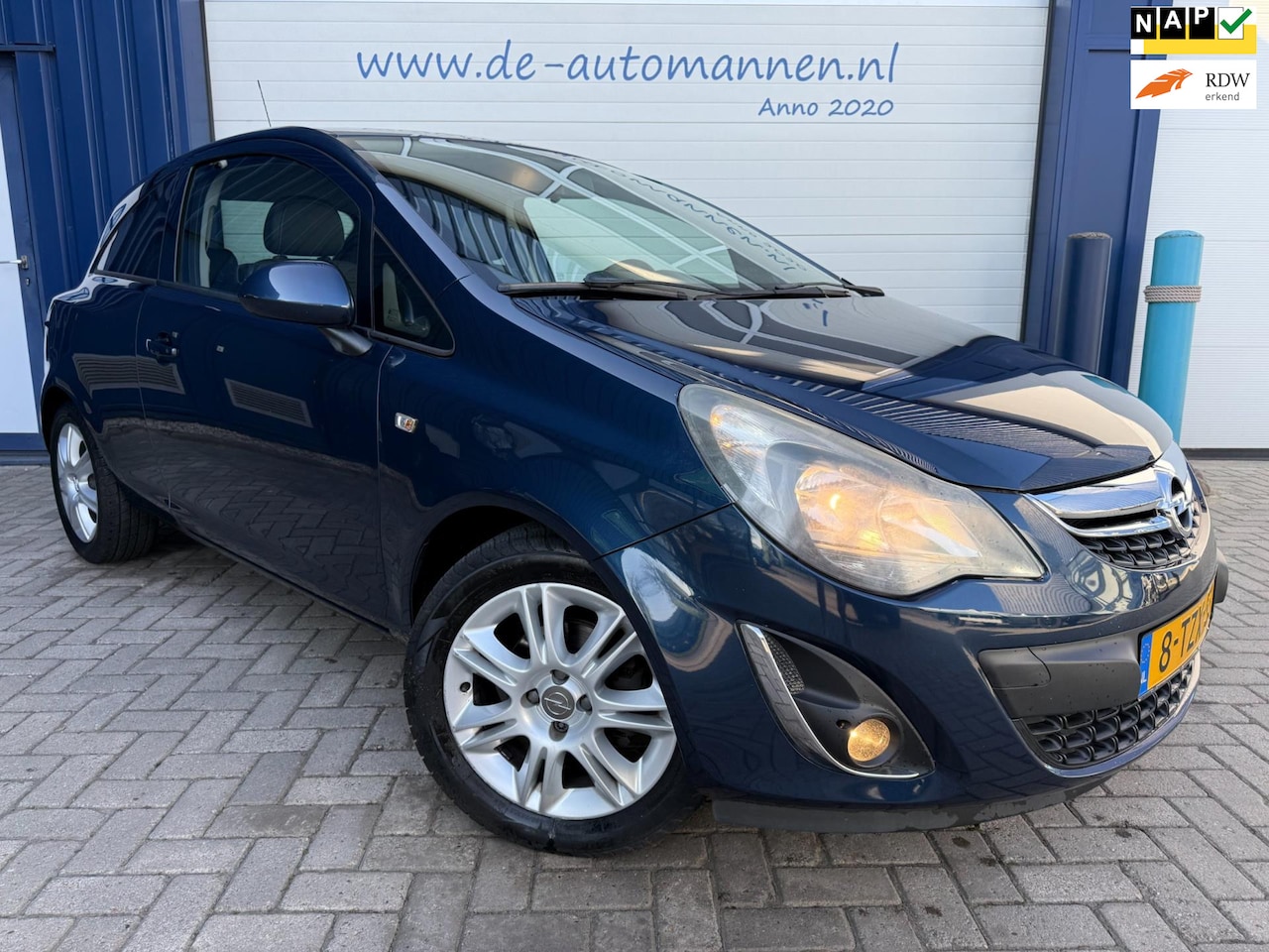 Opel Corsa - 1.2-16V BlitZ 3-drs / AIRCO+ECC / NAVI / CRUISE / TREKHAAK / STOELVERW - AutoWereld.nl