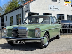 Mercedes-Benz 200-280 (W115) - 220