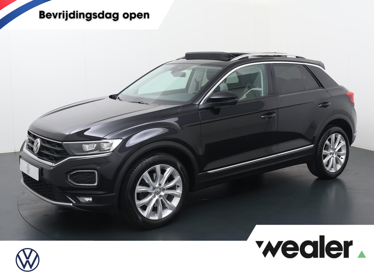 Volkswagen T-Roc - 1.5 TSI Sport | 150 PK | Elektrisch Panorama dak | Adaptive Cruise Control | Parkeersensor - AutoWereld.nl