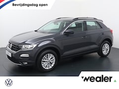 Volkswagen T-Roc - 1.5 TSI Style | 150 PK | Trekhaak | Adaptive cruise control | Climate control |