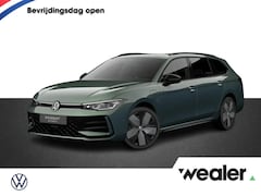 Volkswagen Passat Variant - R-Line-Edition 1.5 eHybrid 200 kW / 272 pk DSG | Trekhaak wegklapbaar | Harman Kardon | Bl