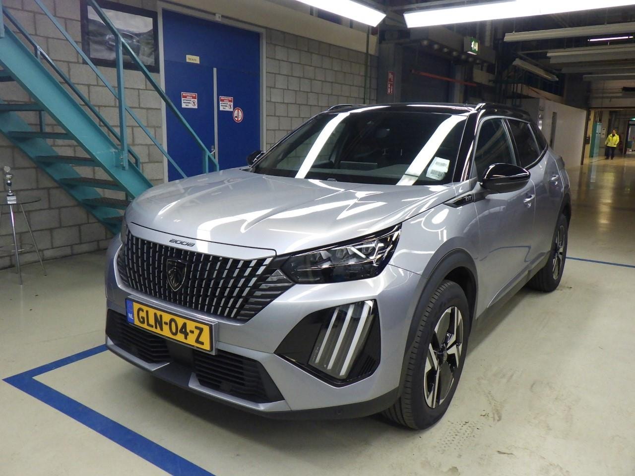 Peugeot 2008 - Peugeot 1.2 Hybrid 136 GT Automaat | Navigatie | Sportstoelen | Sfeerverlichting | Achteru - AutoWereld.nl