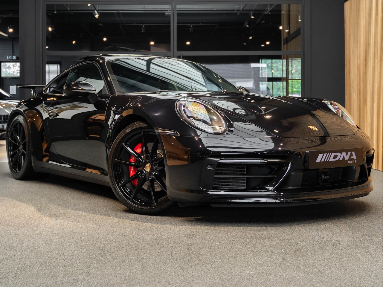 Porsche 911 - 992 Carrera 4S Aero-Kit Volleder 911 3.0 Carrera 4S BOSE Pano ACC - AutoWereld.nl